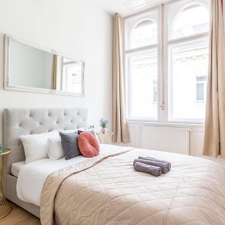 Exclusive Central Apartment Next To The Fashion Street Budapeste Exterior foto